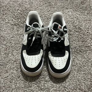 Nike Air Force 1 '07 LV8 Split Black Phantom Sneaker